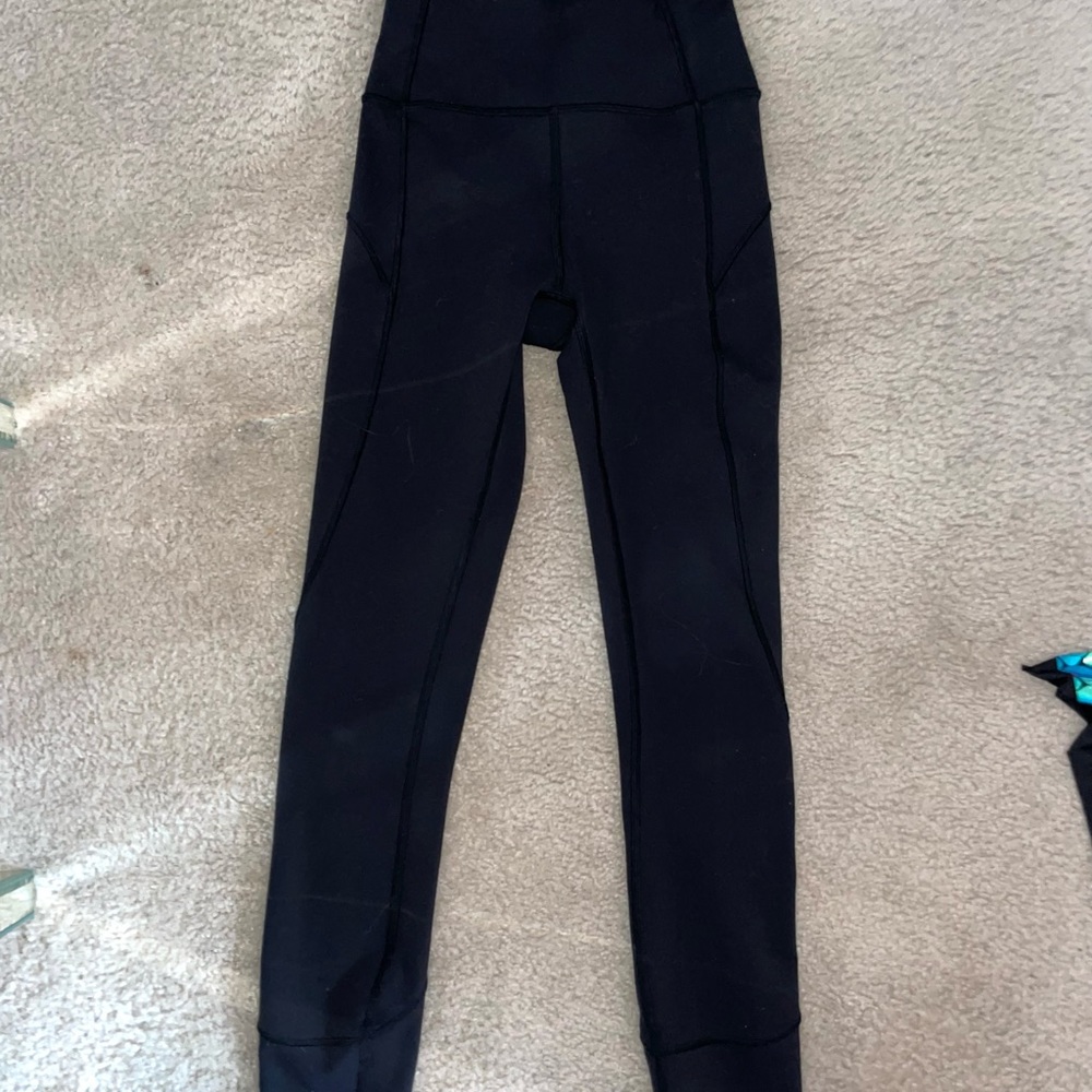 Black lululemon leggings